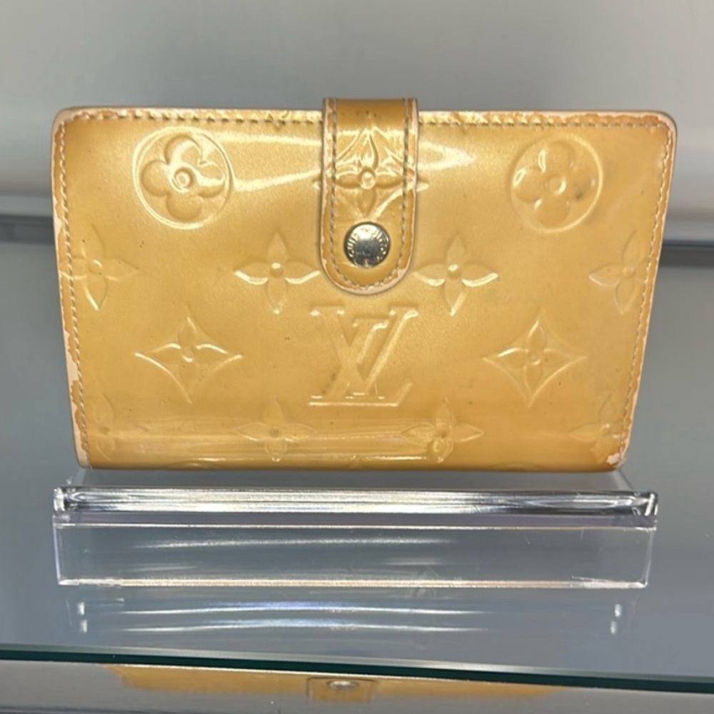 GUC Louis Vuitton Gold Vernis Kisslock Wallet